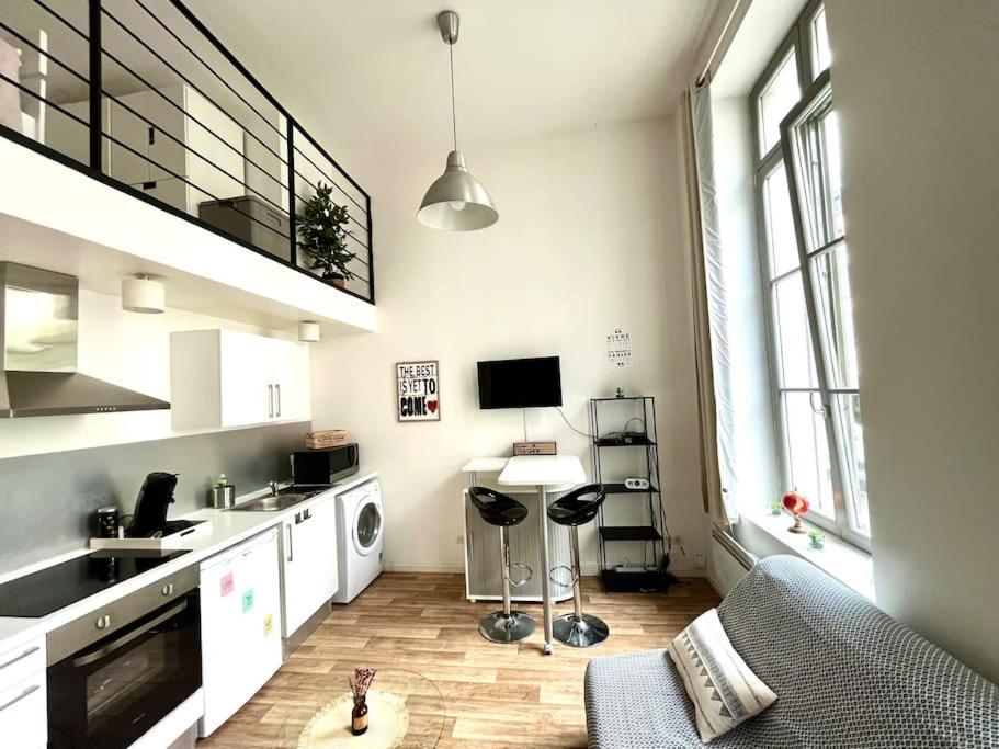 Tres Bel Appartement A 2 Pas Du Theatre Sebastopol Lille Exterior foto